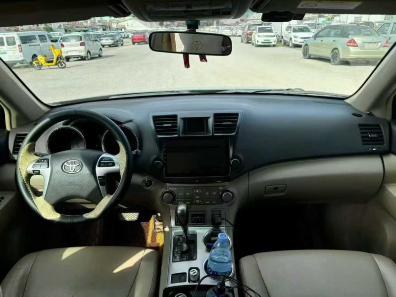 重庆15年丰田汉兰达6