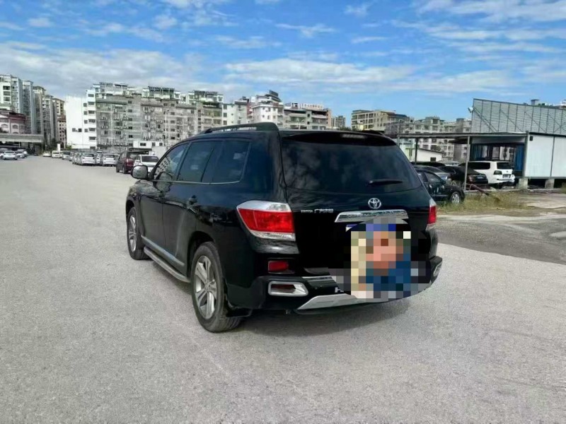 重庆15年丰田汉兰达8