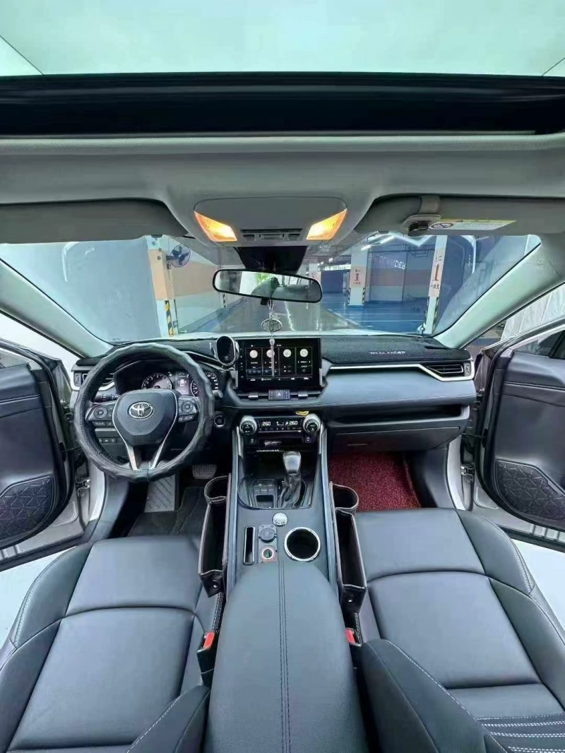 河源22年丰田威兰达5