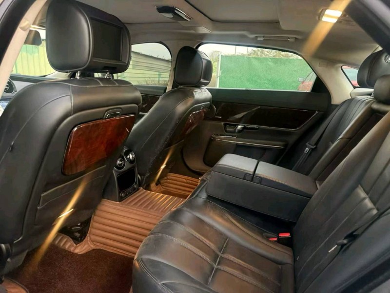 中山13年捷豹XJL7