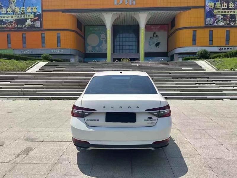 潍坊22年斯柯达速派9