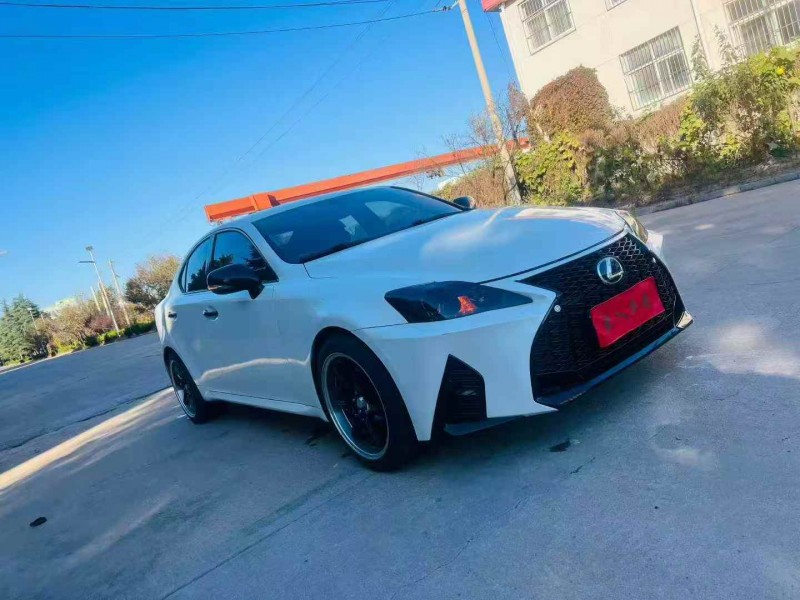 枣庄10年雷克萨斯IS2