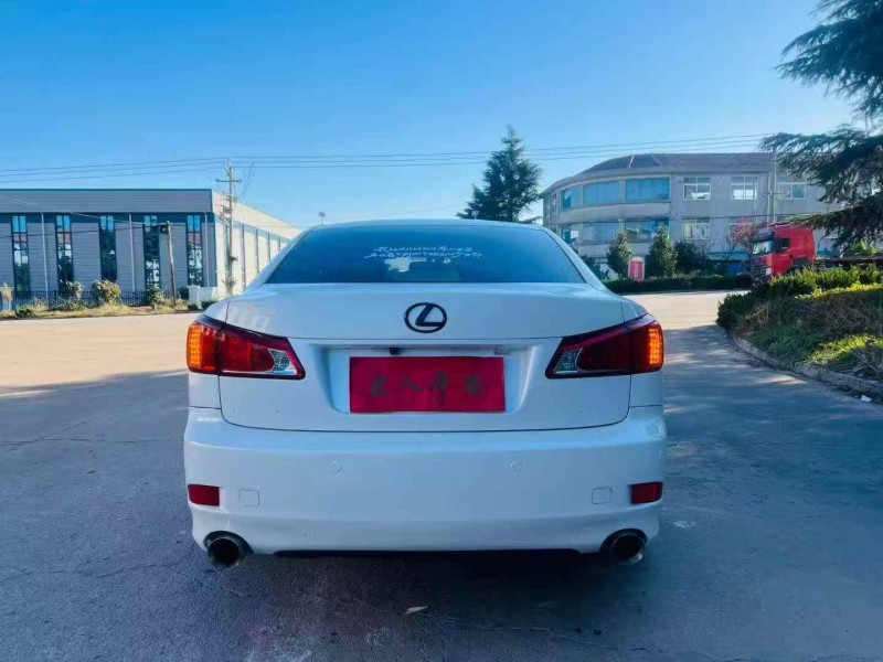 枣庄10年雷克萨斯IS8