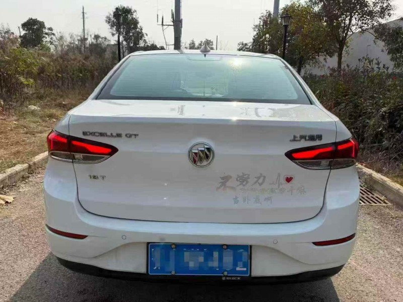 宜昌20年别克英朗7