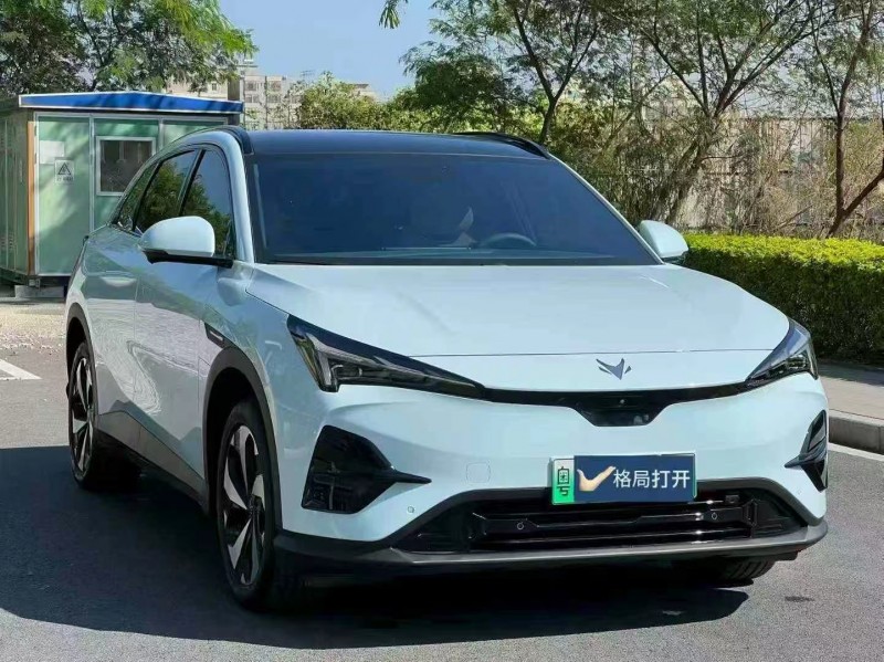 东莞25年极狐汽车阿尔法2