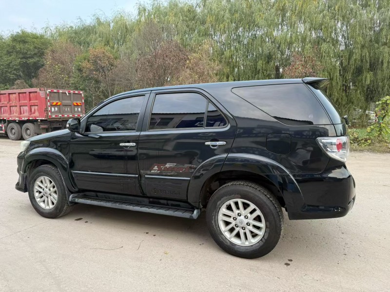 许昌18年丰田奔跑者8