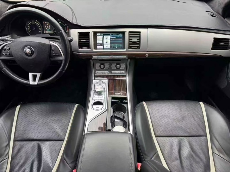 保定15年捷豹XF2