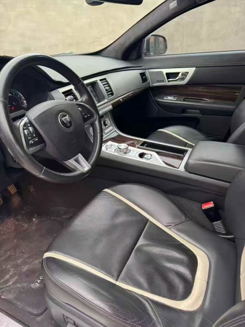 保定15年捷豹XF8