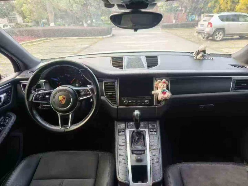 保山16年保时捷Macan4