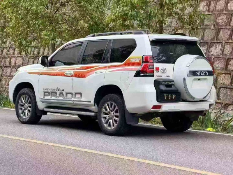 玉溪19年丰田普拉多8