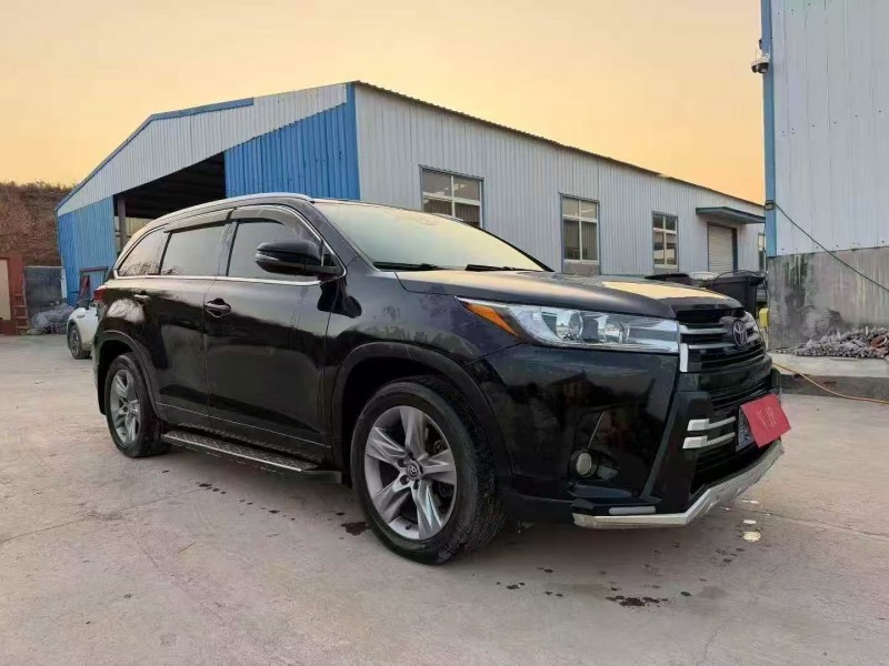 青岛19年丰田汉兰达3