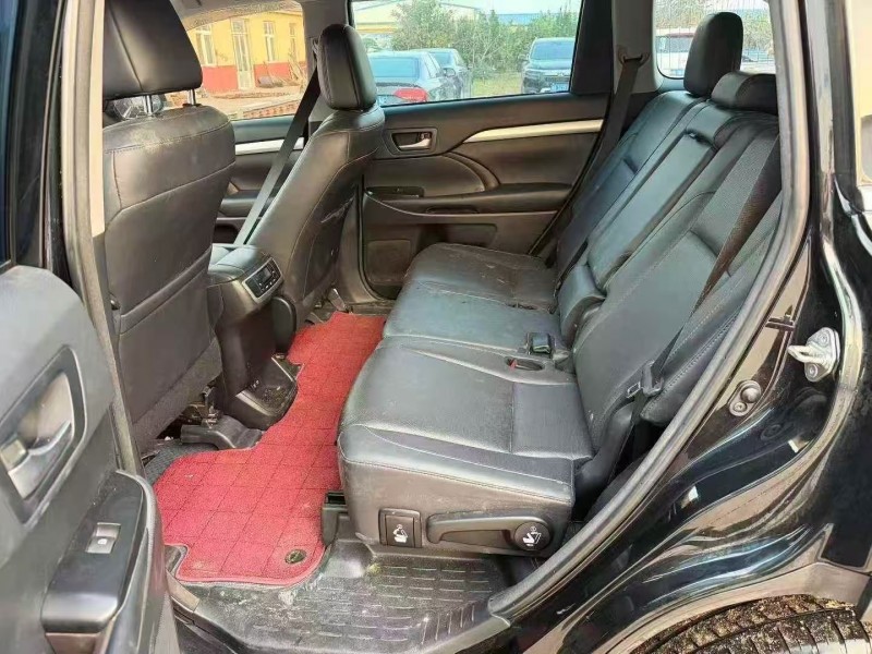 青岛19年丰田汉兰达4