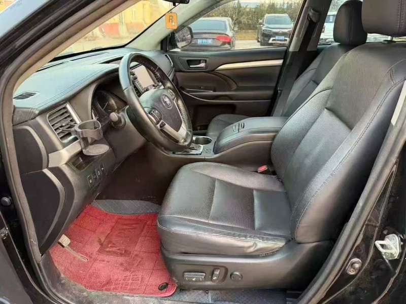 青岛19年丰田汉兰达5