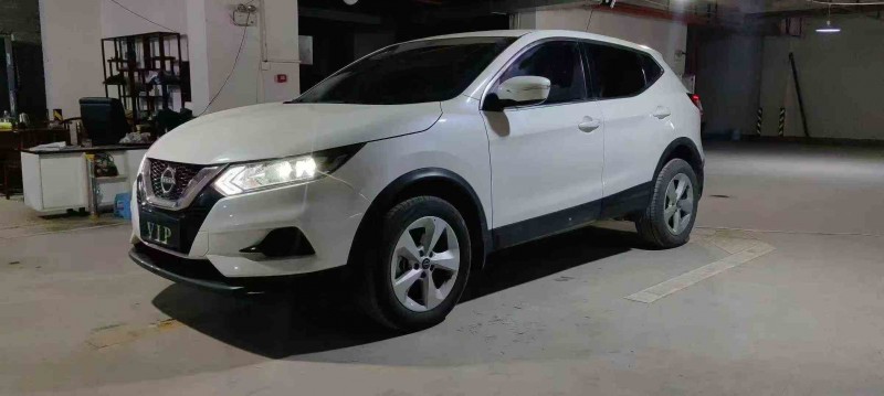 昭通24年日产逍客3