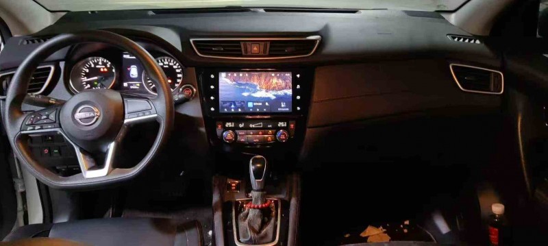 昭通24年日产逍客5