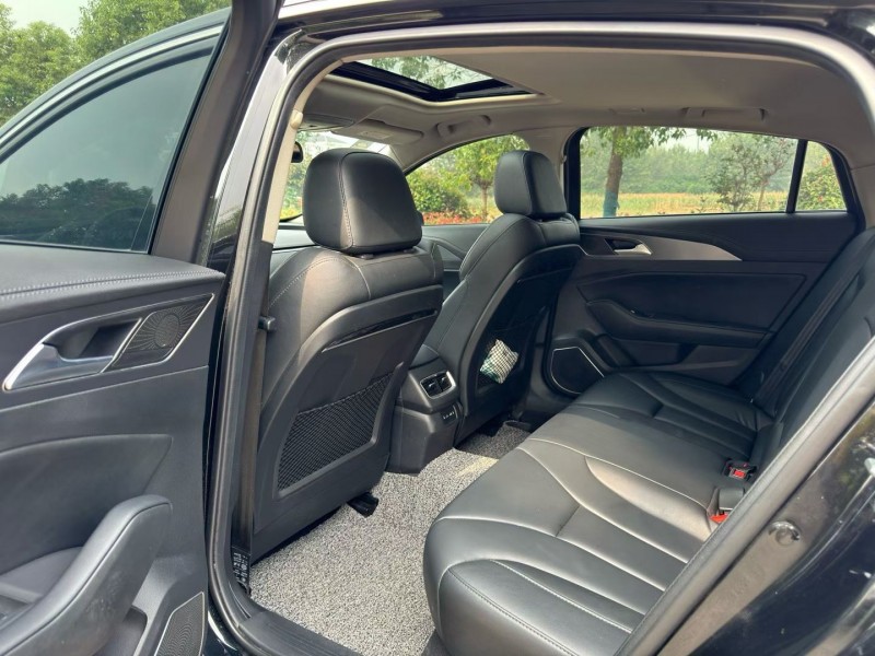 盐城21年红旗H57