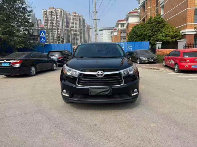 桂林17年丰田汉兰达1