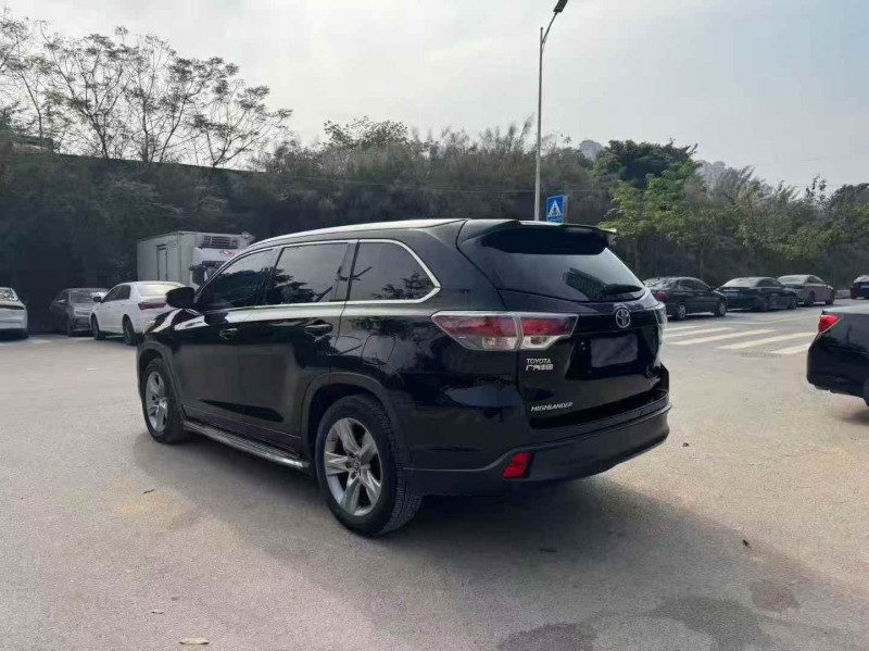 桂林17年丰田汉兰达9