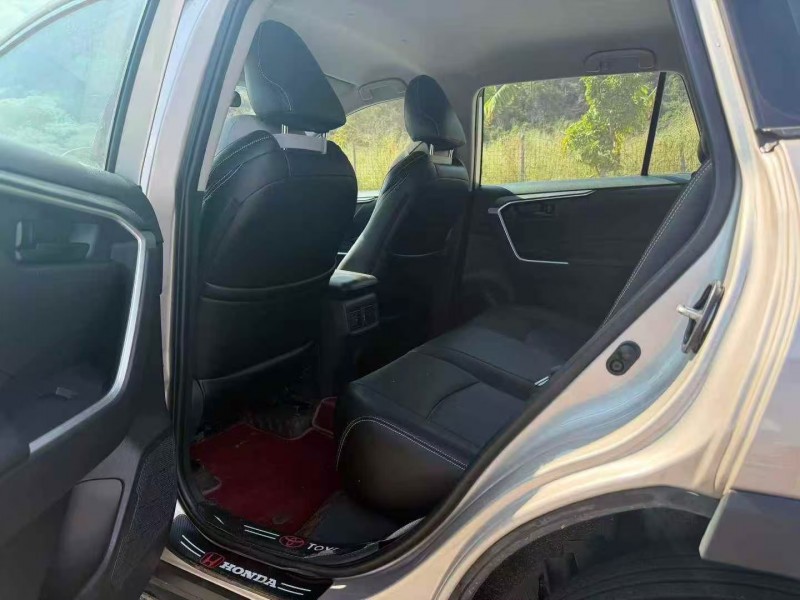 东莞24年丰田威兰达5