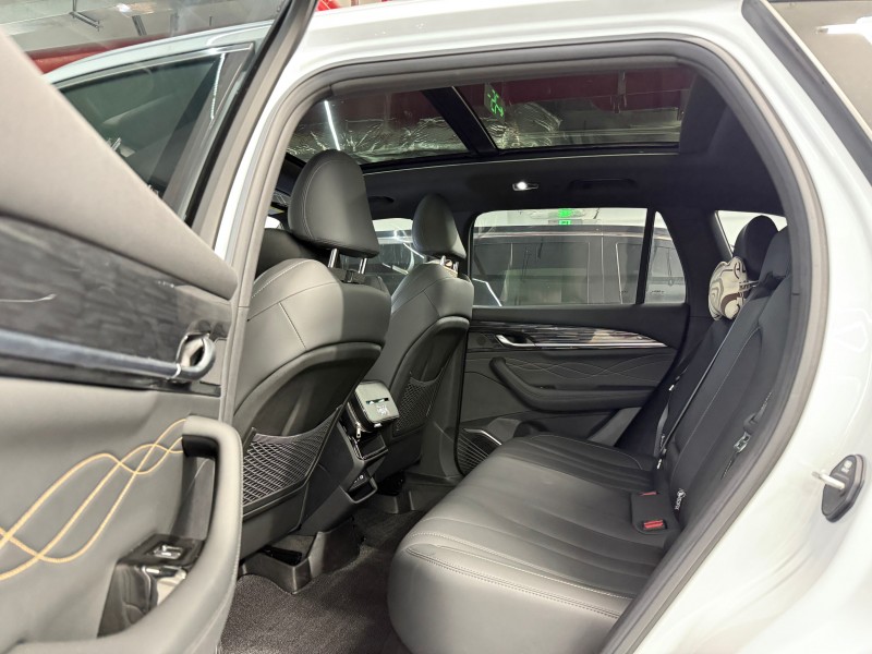 深圳24年吉利星越8