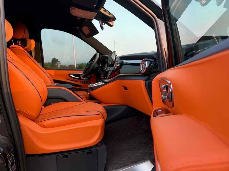 重庆23年奔驰威霆4