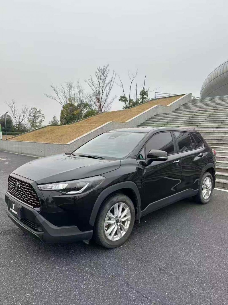 景德镇23年丰田锐放2