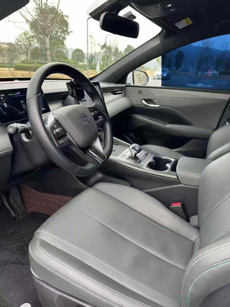 赣州25年比亚迪秦5