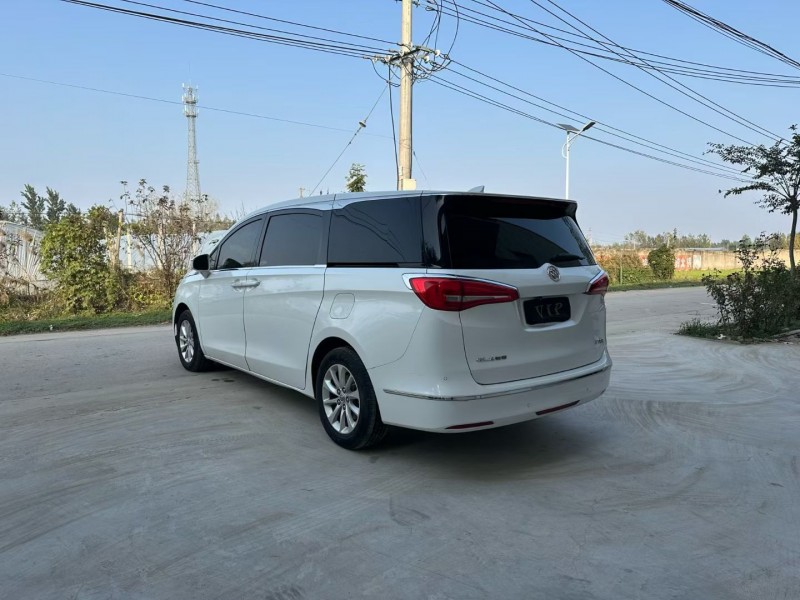 徐州18年别克GL83