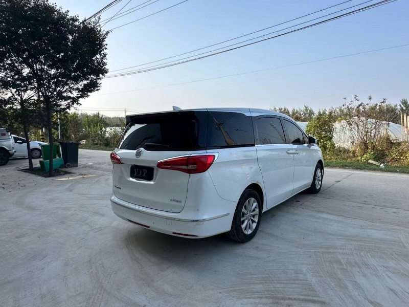 徐州18年别克GL84