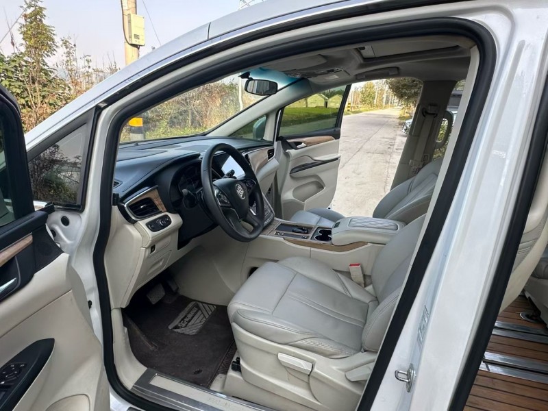 徐州18年别克GL85