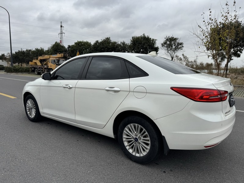 盐城18年福特福睿斯4