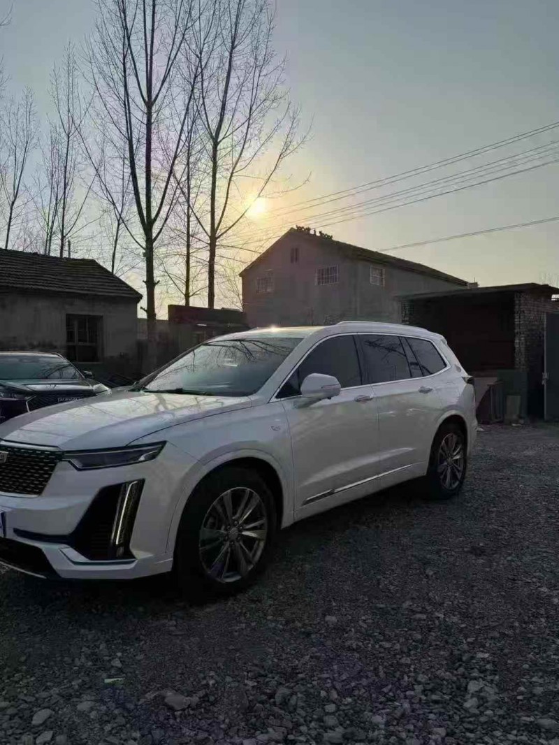 枣庄20年凯迪拉克XT62