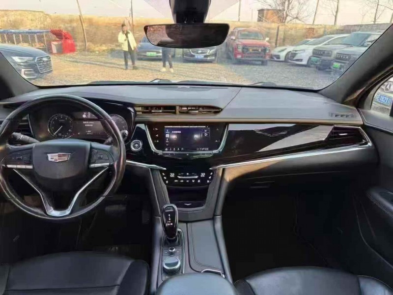 枣庄20年凯迪拉克XT65