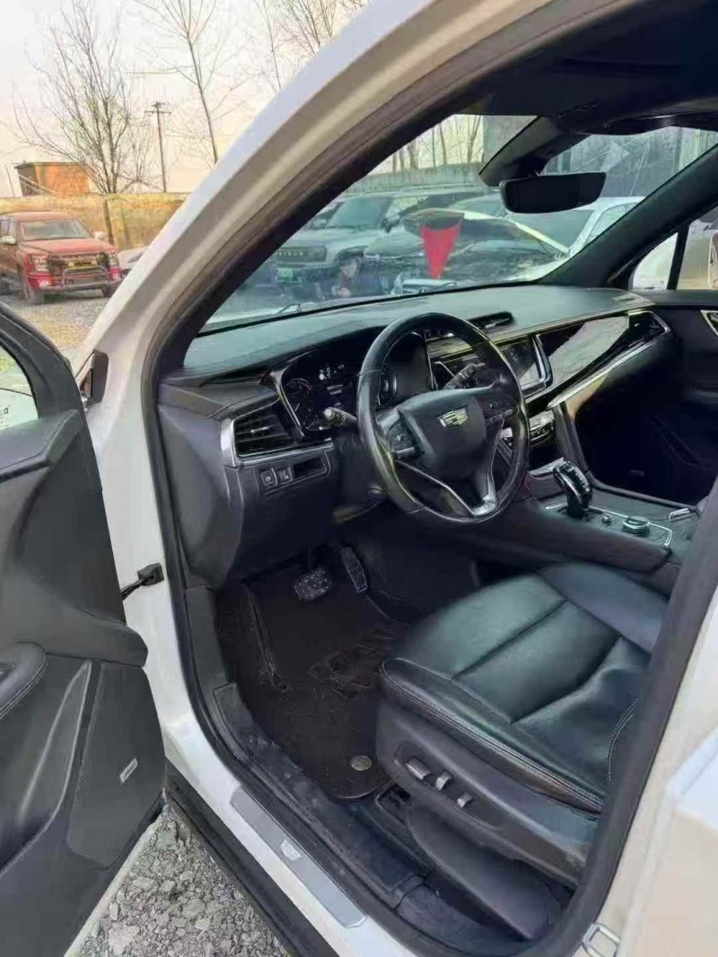 枣庄20年凯迪拉克XT66