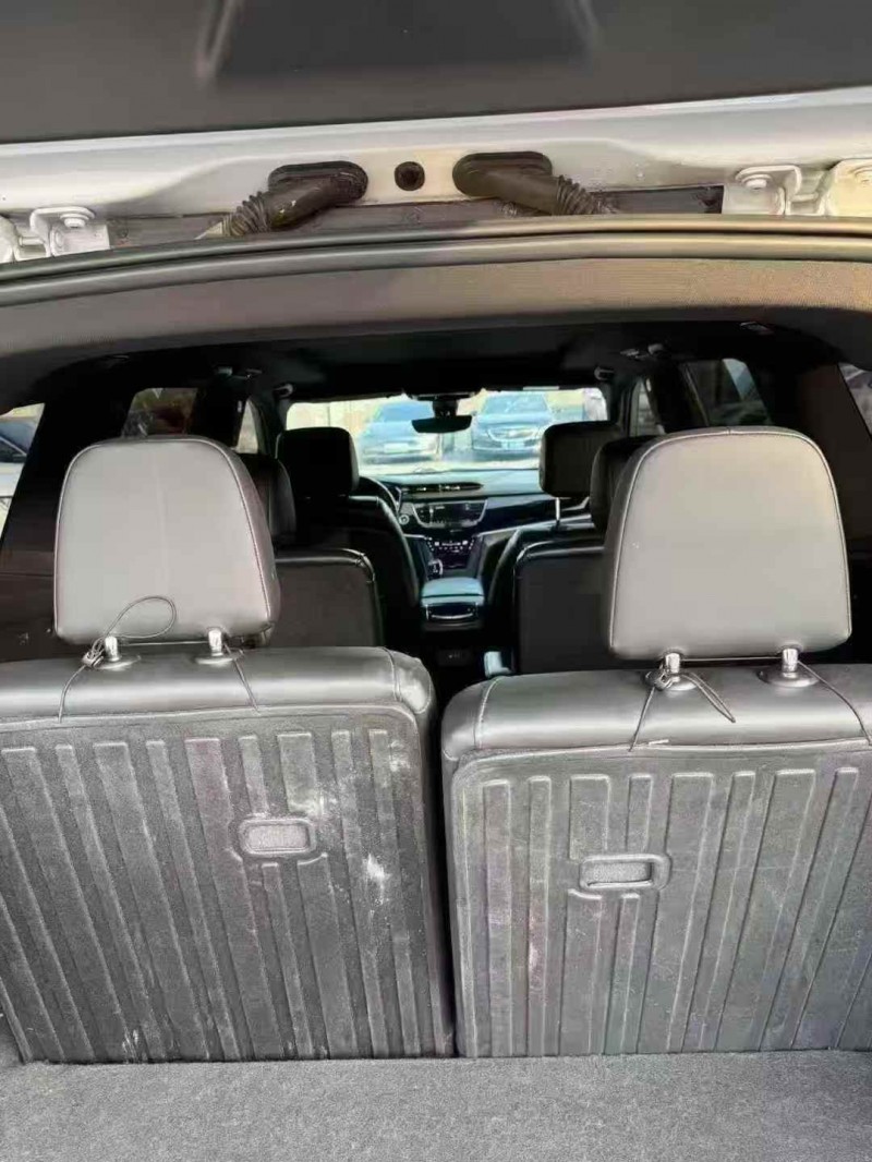 枣庄20年凯迪拉克XT67