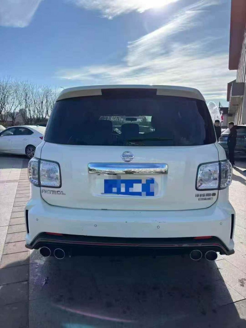 邯郸18年日产途乐8