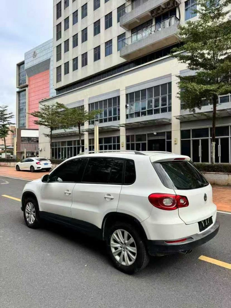 深圳11年大众途观7