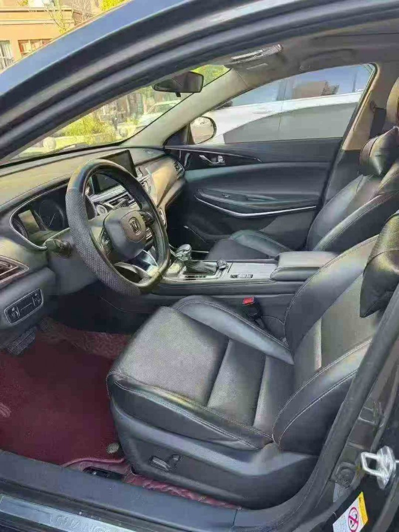 思茅21年长安汽车睿骋4