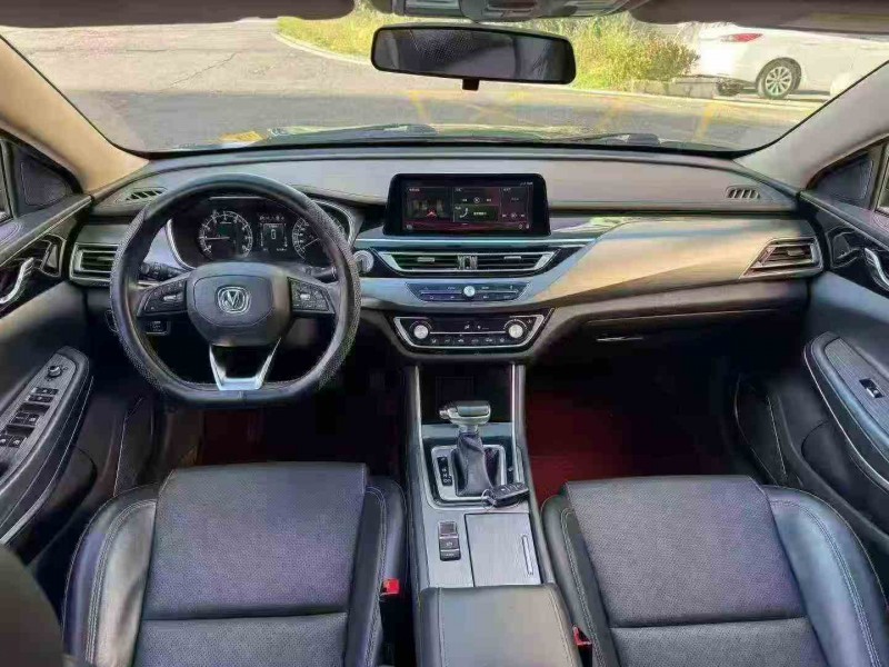 思茅21年长安汽车睿骋5