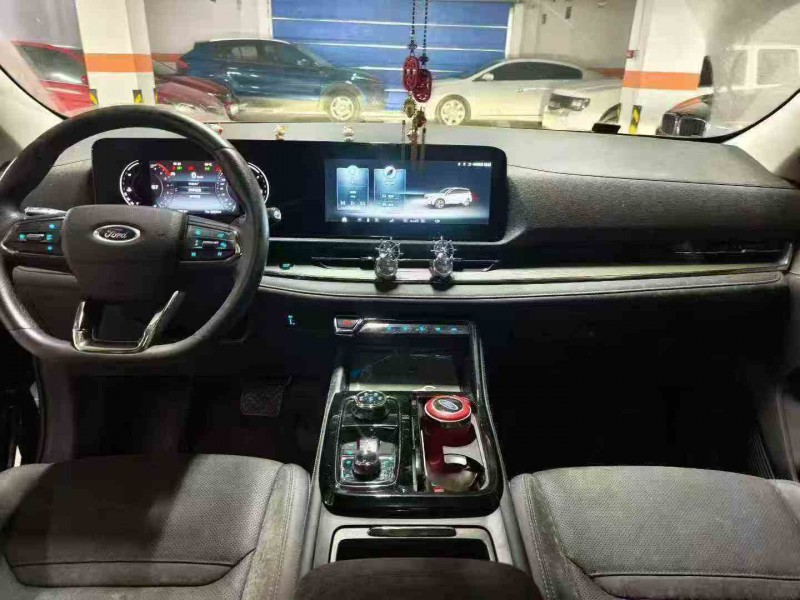 泸州23年福特领裕5