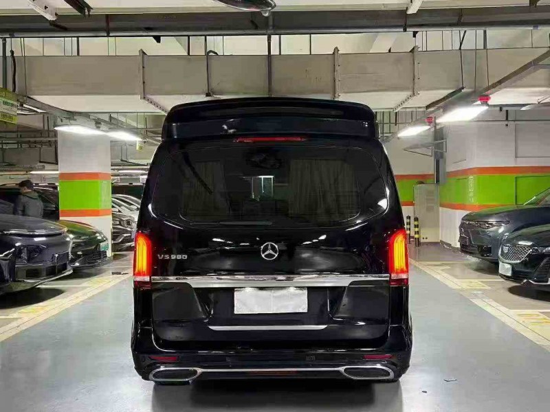 成都20年奔驰威霆8