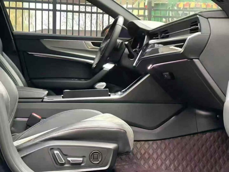 九江25年奥迪A6L4