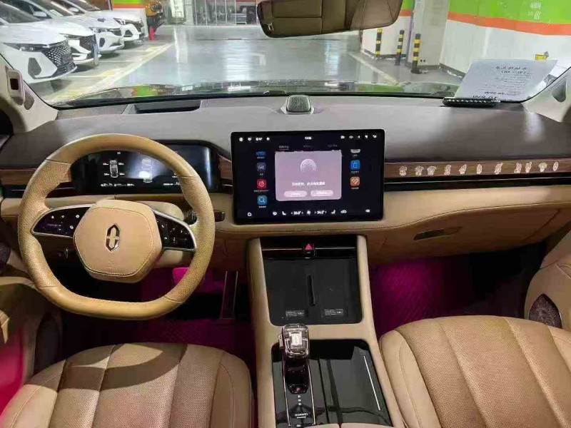 泸州24年华为智选问界8