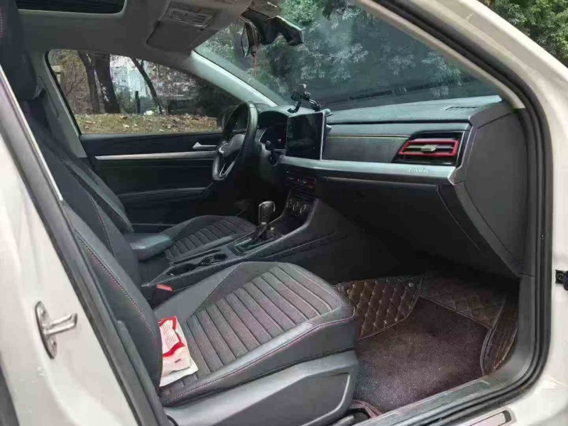 成都22年大众朗逸6