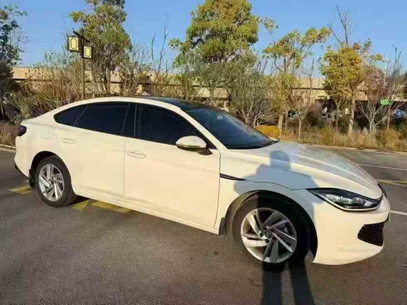 曲靖23年大众凌渡3