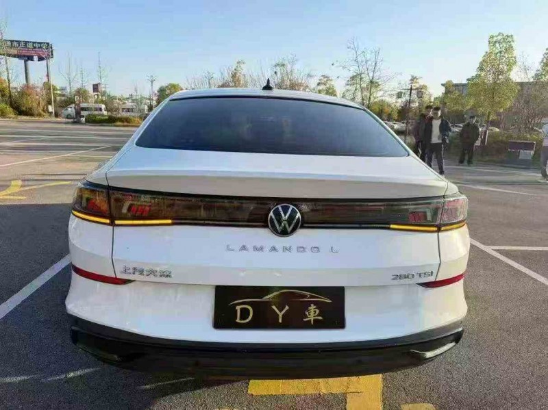 曲靖23年大众凌渡5