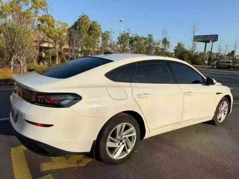 曲靖23年大众凌渡6