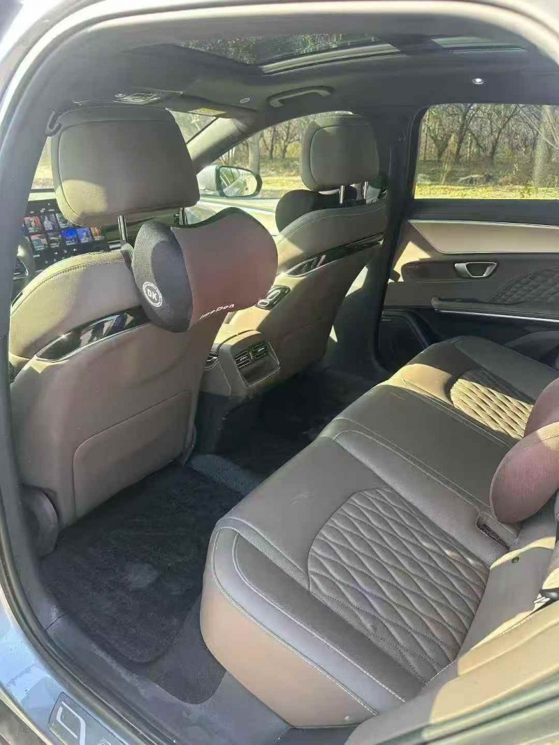 济宁24年比亚迪汉8