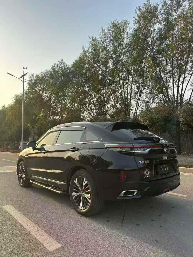 泰安22年本田URV5