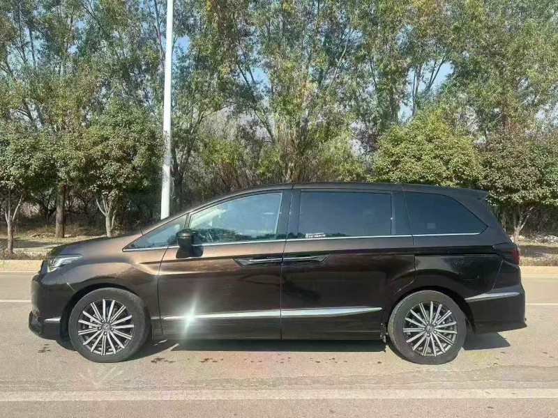 威海22年本田艾力绅6